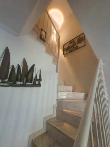 Casa adosada de 2 plantas en Nuevo Portil, con acceso directo a la piscina, terraza privada, 2 dormitorios y aire acondicionado. Ideal para vacaciones o estancias prolongadas.

