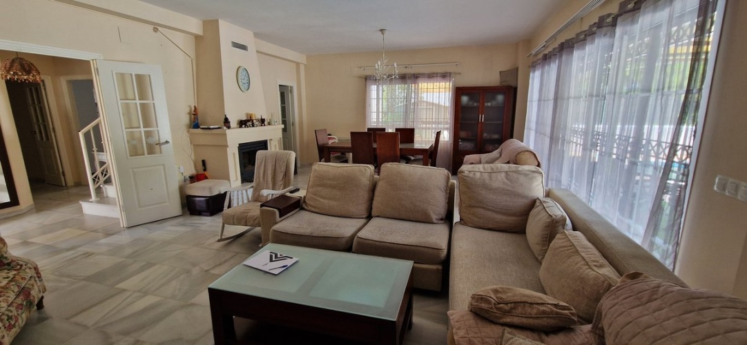 chalet en nuevo portil, chalet con piscina huelva, casa en la playa, chalet con jardín, venta casa huelva, alquiler vacacional nuevo portil, inmobiliaria el rompido, vivienda de lujo andalucía